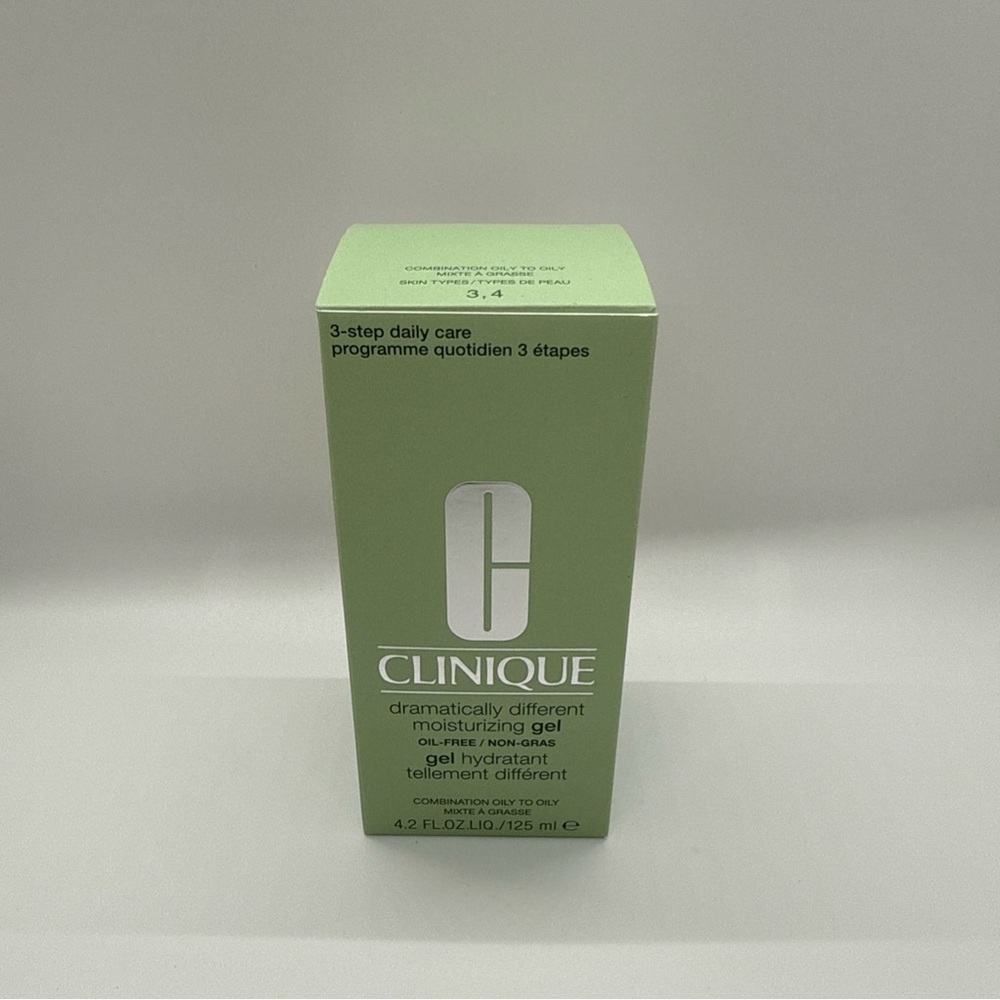 New Clinique Dramatically Different Moisturizing Gel - 4.2oz